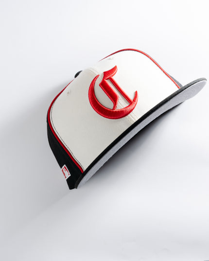 New Era Cincinnati Reds Old English 59Fifty Fitted Hat